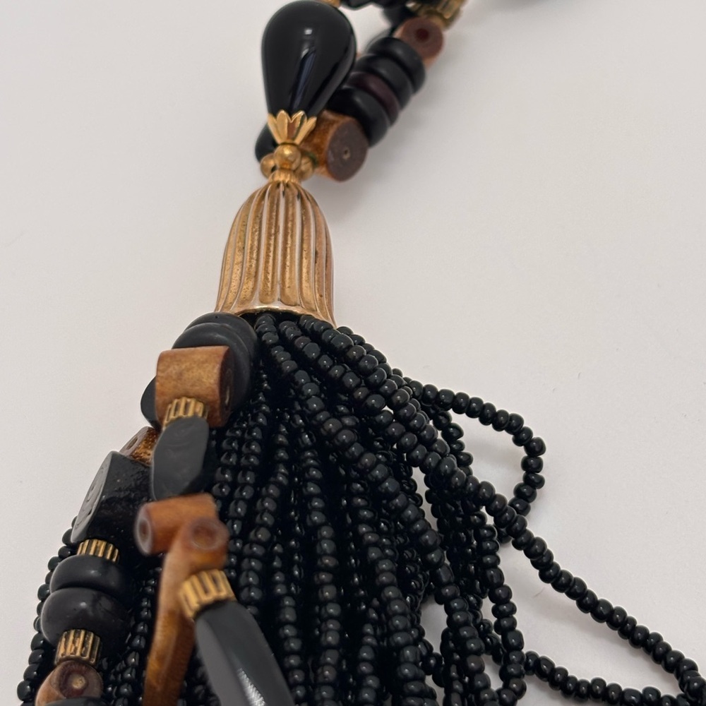 Stunning MONIES Style Statement Beaded Shell Necklace - Picture 9 of 13